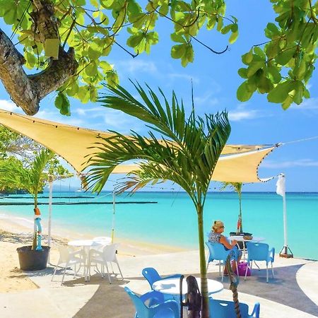 Kaz Kreol Beach Hotel Ocho Rios Exterior photo