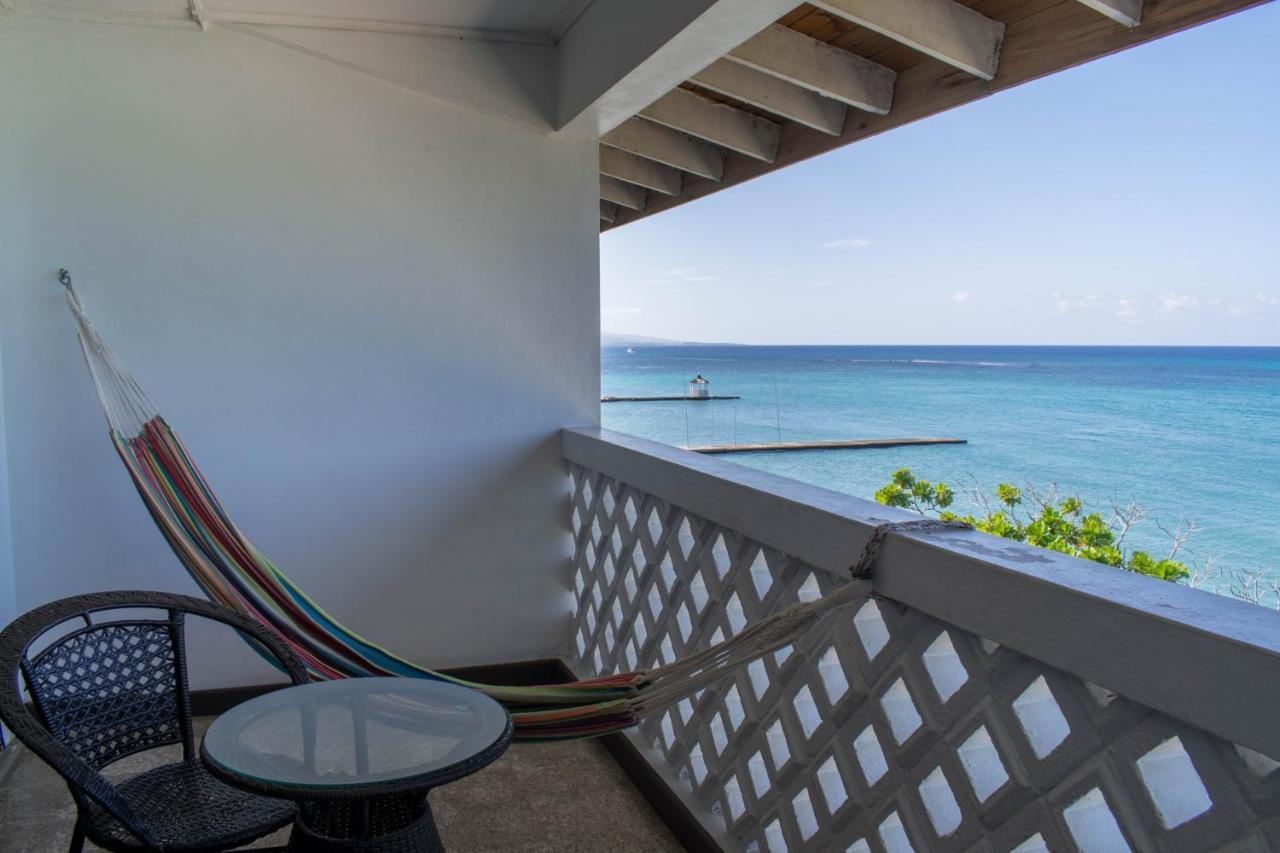 Kaz Kreol Beach Hotel Ocho Rios Exterior photo