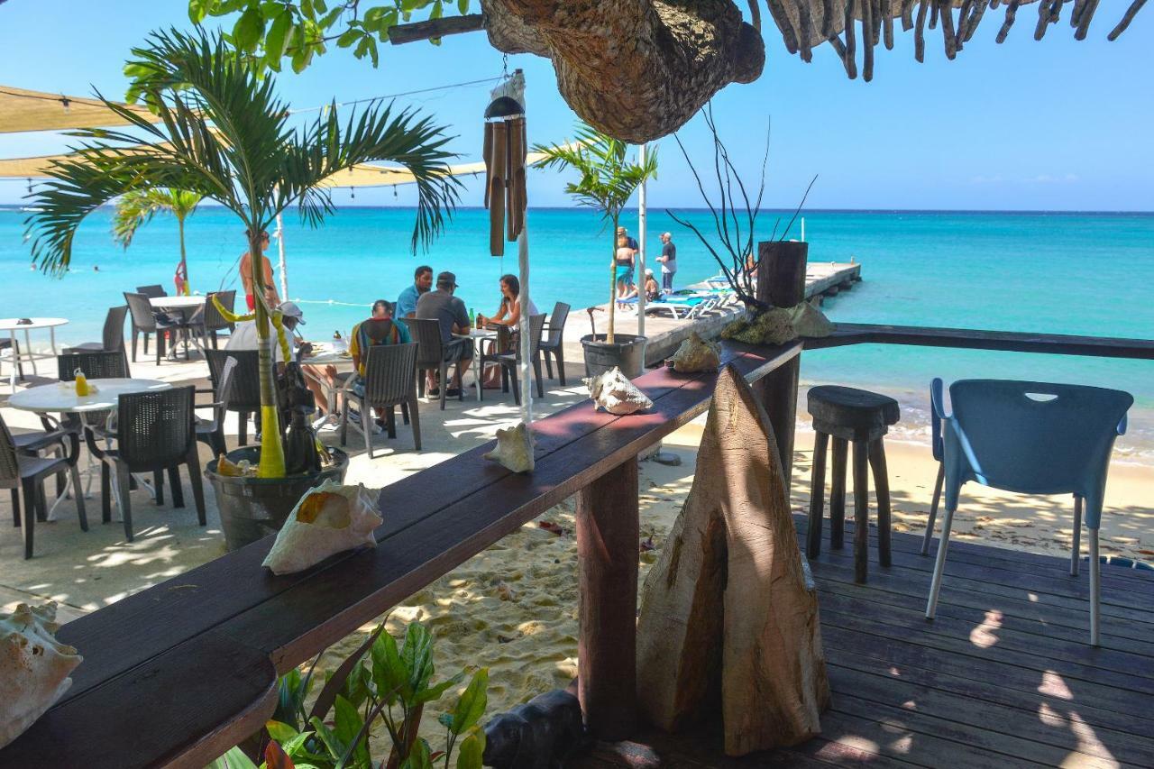 Kaz Kreol Beach Hotel Ocho Rios Exterior photo